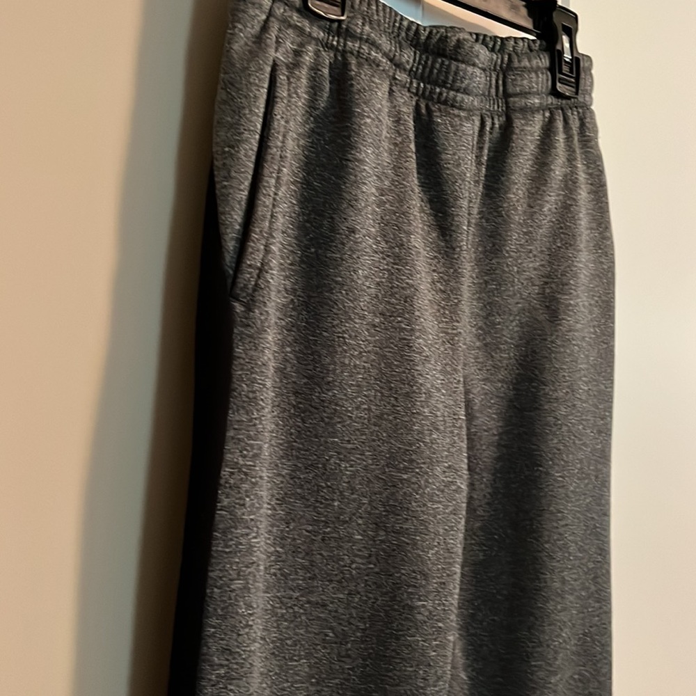 Tek Gear Boys Grey Pants w/ Pockets and Side Stripe - Picture 8 of 8